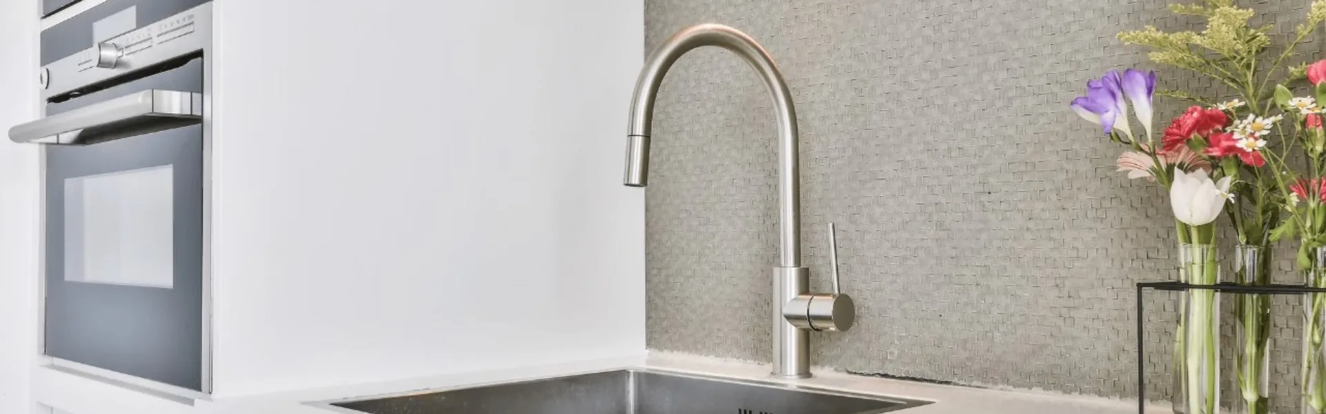 Kitchen Tap Trends 2025: Matte Black, Brass & Metal Finishes