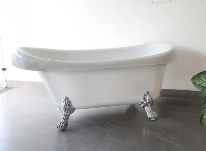 Heliora Free Standing Bathtub